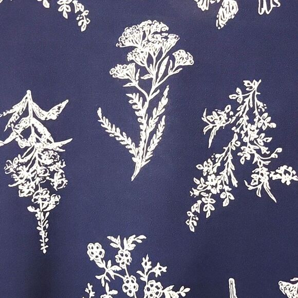 Shein Women's 3X long sleeve blouse floral True to size! - Picture 4 of 4